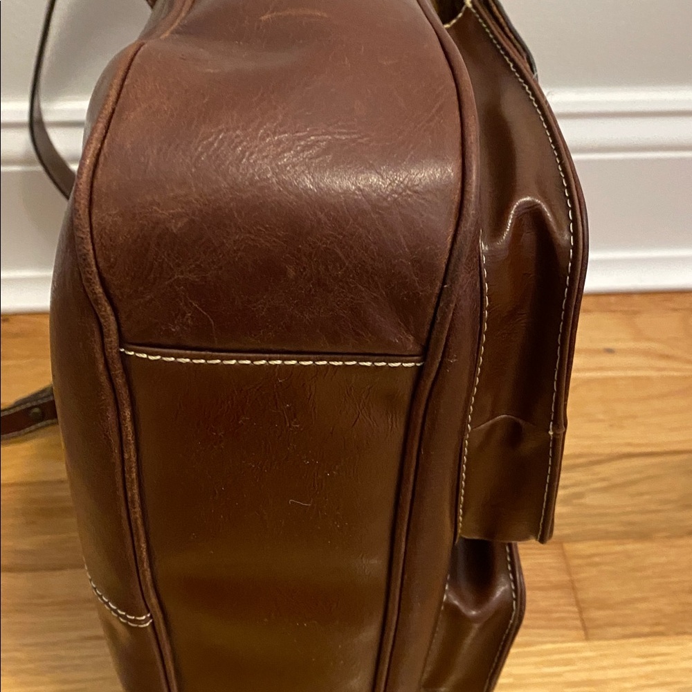 MAX New York Brown Leather Shoulder Bag - Picture 5 of 14